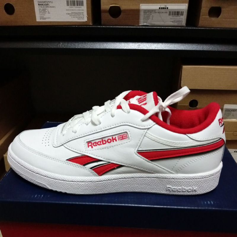 Sepatu olahraga Pria Tenis Reebok Club C85 revenge FTWWHT/VECRED/BLAC Men Tennis shoes original