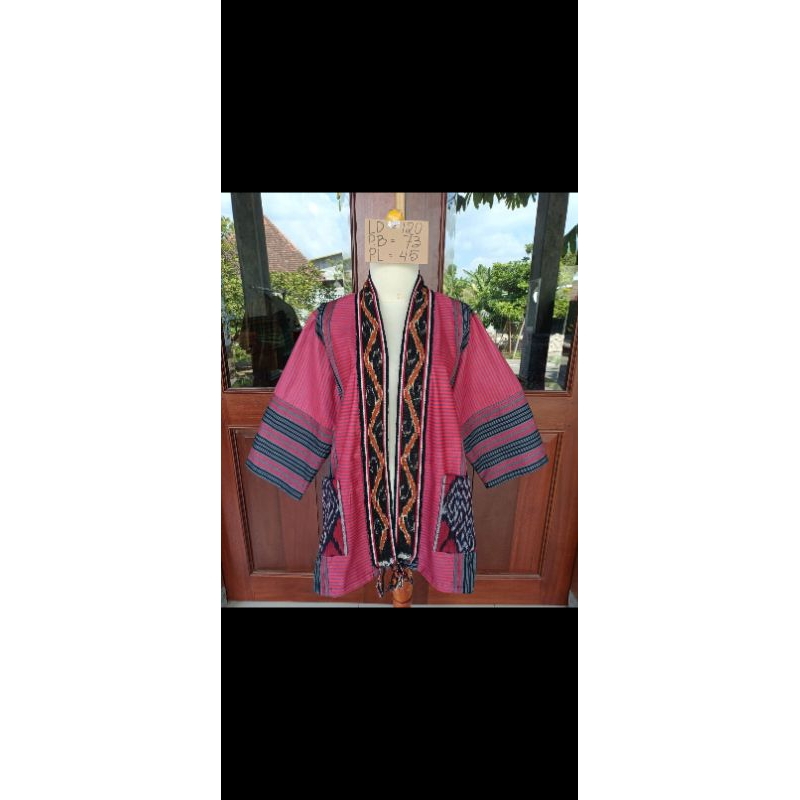 Kemeja lurik lengan 3/4 wanita