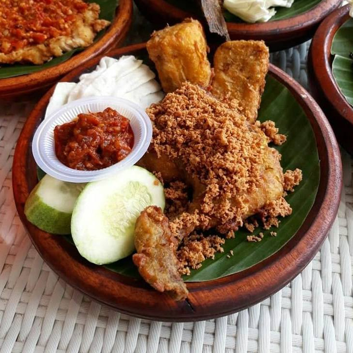 

Ayam Kampung Goreng Lengkuas Siap Santap Utuh 1 Ekor Kirim Instan