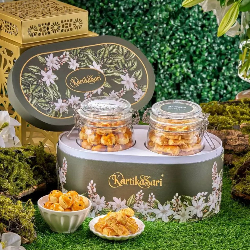 

HAMPERS SEVINNA / PARCEL / HADIAH ULANG TAHUN / LEBARAN / IDUL FITRI / NATAL / IMLEK KARTIKA SARI OLEH OLEH BANDUNG