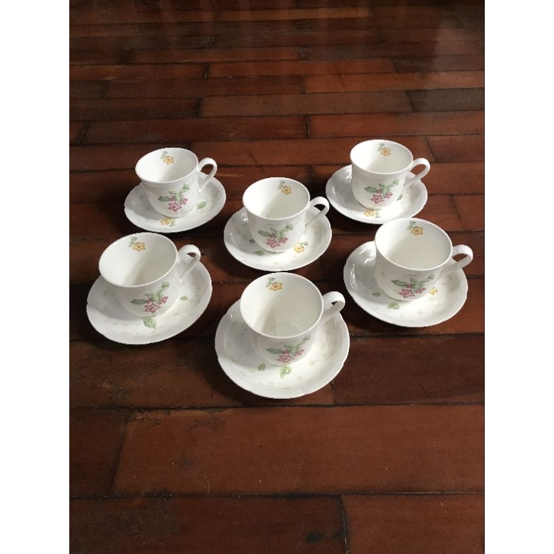 Tea set by St. James