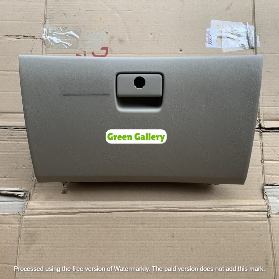 tutup laci bawah innova lama