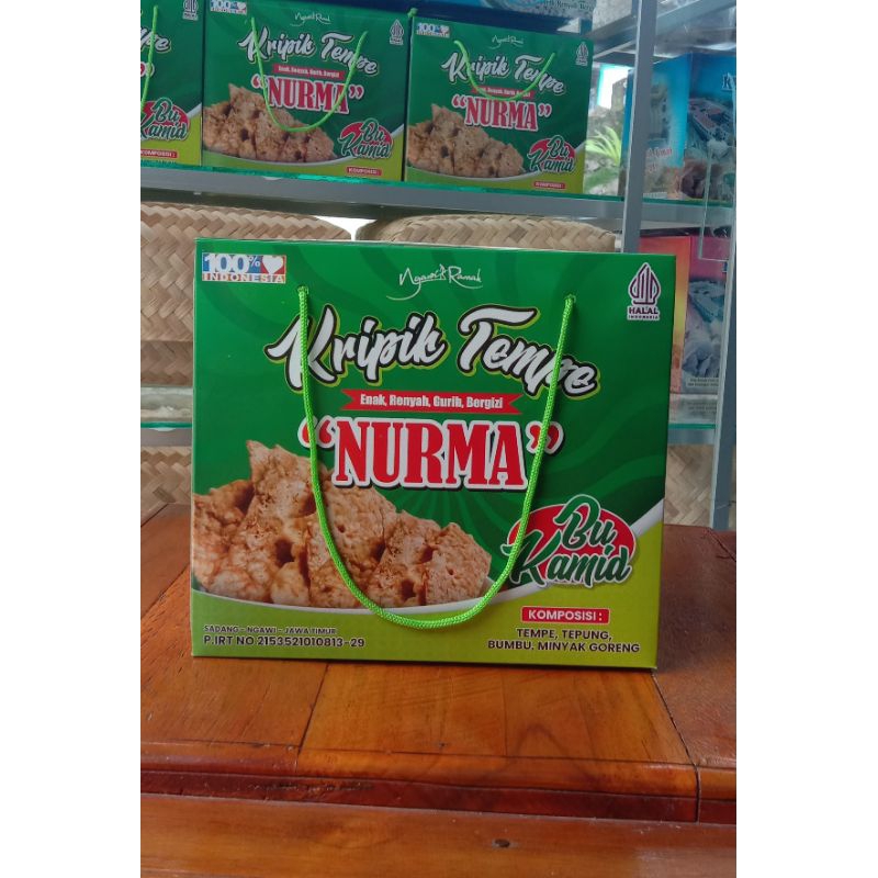 

Ukf5Pc6F4H (Kuliner.Kita) Kripik Tempe Khas Ngawi Gurih Renyah Asli Ngawi Nurma Kemasan Box/Kardus