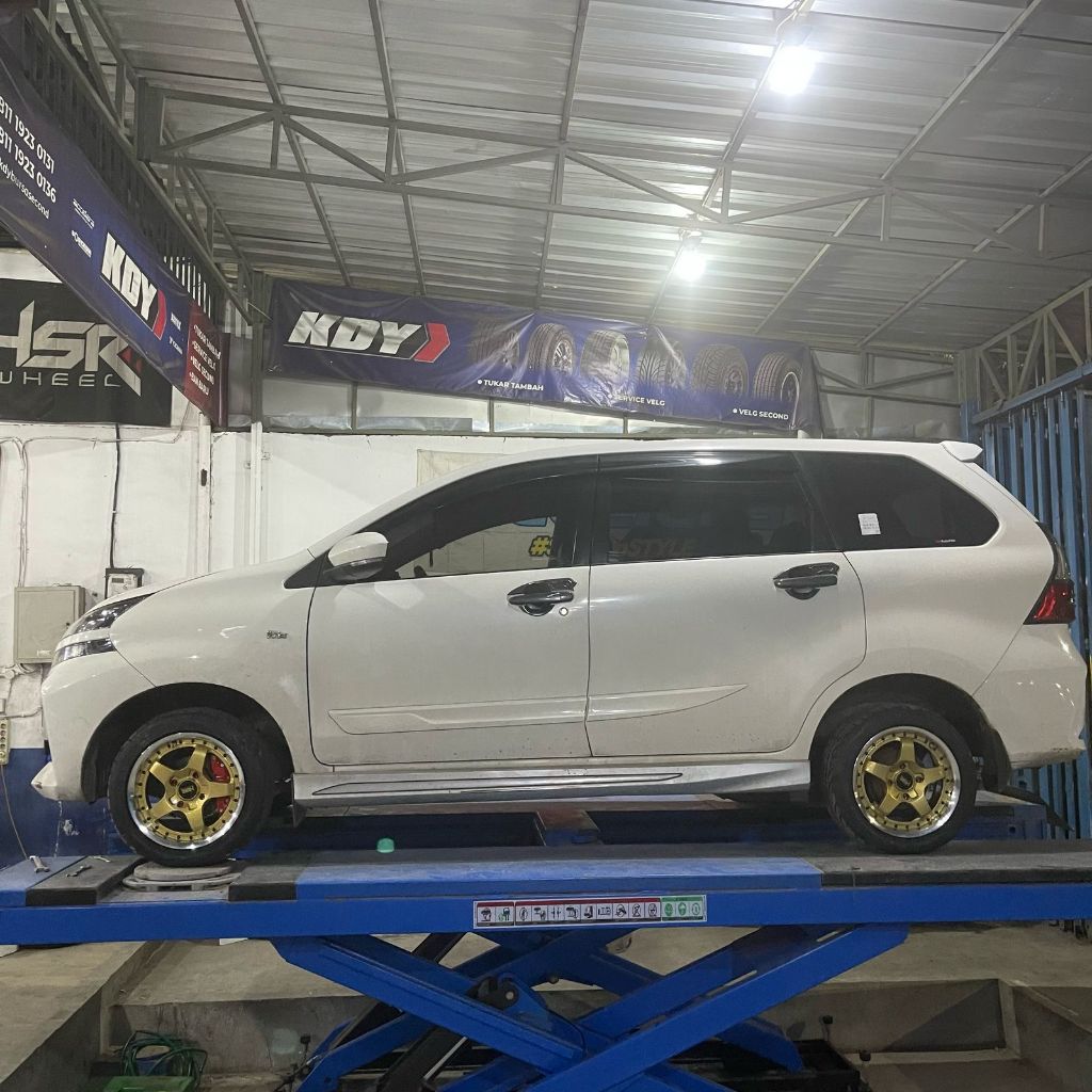 PAKET VELG BLUS BAN ACCELERA 185 65 R15 UNTUK MOBIL AVANZA USE VELG HSR BOB RING 15