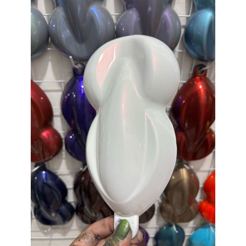 Cat Putih Solid PU + Free Lembayung Merah PU