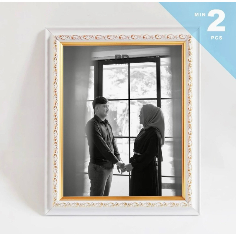 Cuci Foto + Bingkai Kaca Minimalis Ukir Ukuran 10R/8R 20x25cm