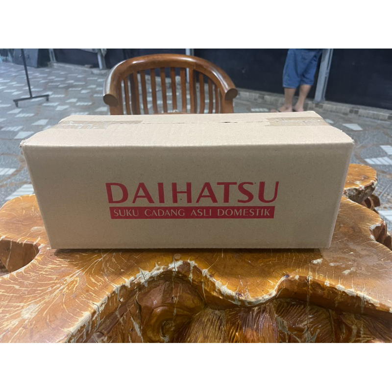

Kardus 38 cm x 15 cm x 15 cm (250) Bekas Daihatsu B061 Single Wall
