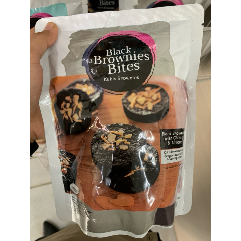 

BLACKBROWNIESBITESAMANDA