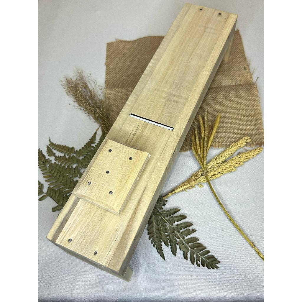 Serutan Es Batu Manual Es Gosrok Serut Es Tradisional Serutan Es Batu Kayu dengan bahan pilihan terb