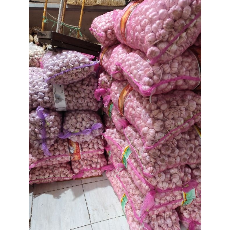 

Bawang putih sinco 1waring berat 20kg.