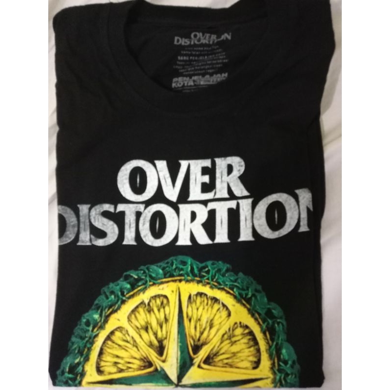 T-shirt Over Distortion Penjelajah Kota