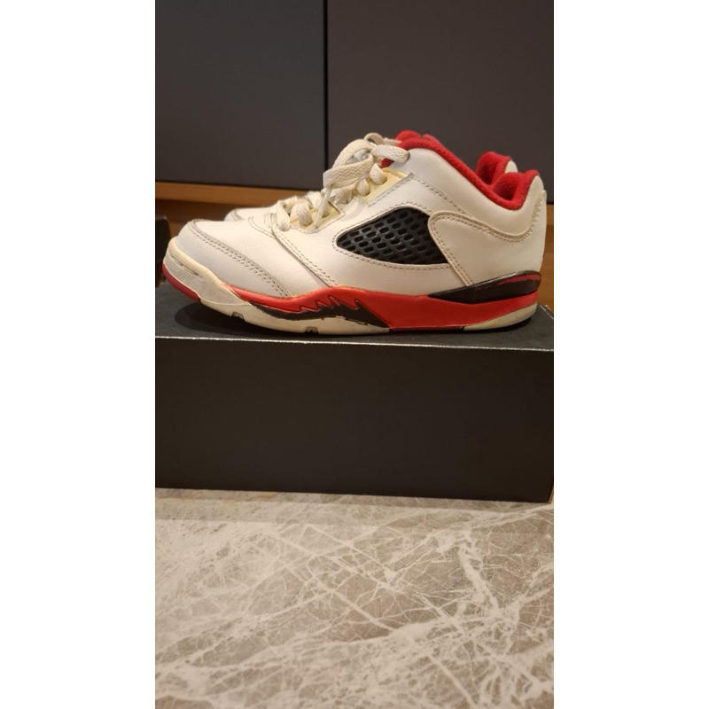 Preloved Sepatu Anak Jordan 5 Retro