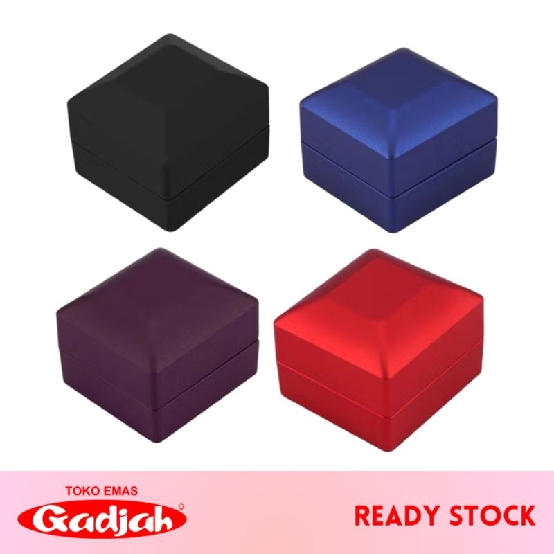 Box Perhiasan Persegi LED - Toko Emas Gadjah