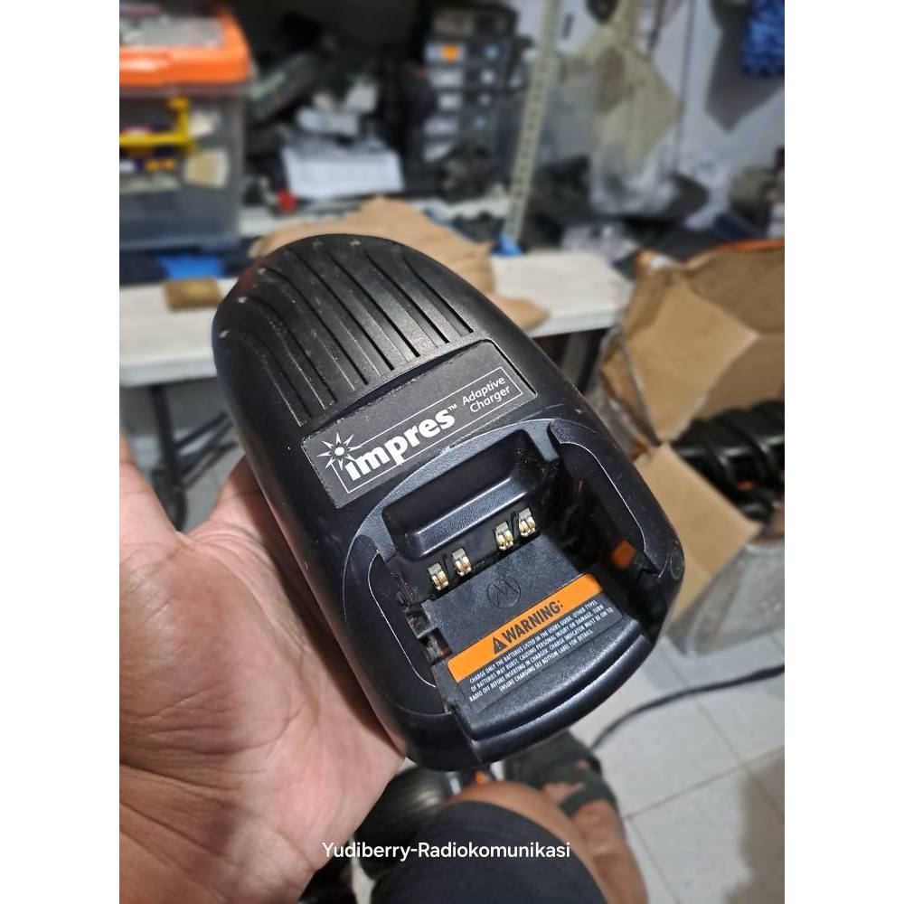 CHARGER DESKTOP HT MOTOROLA XTS-2500  CASAN HT MOTOROLA XTS 2500 DESKTOP XTS2500 NORMAL MULUS