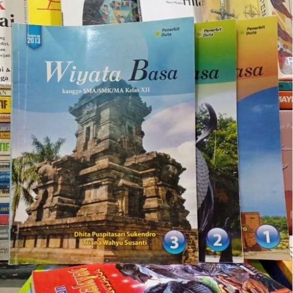 Wiyata Basa Kelas 10,11,12 SMA / MA