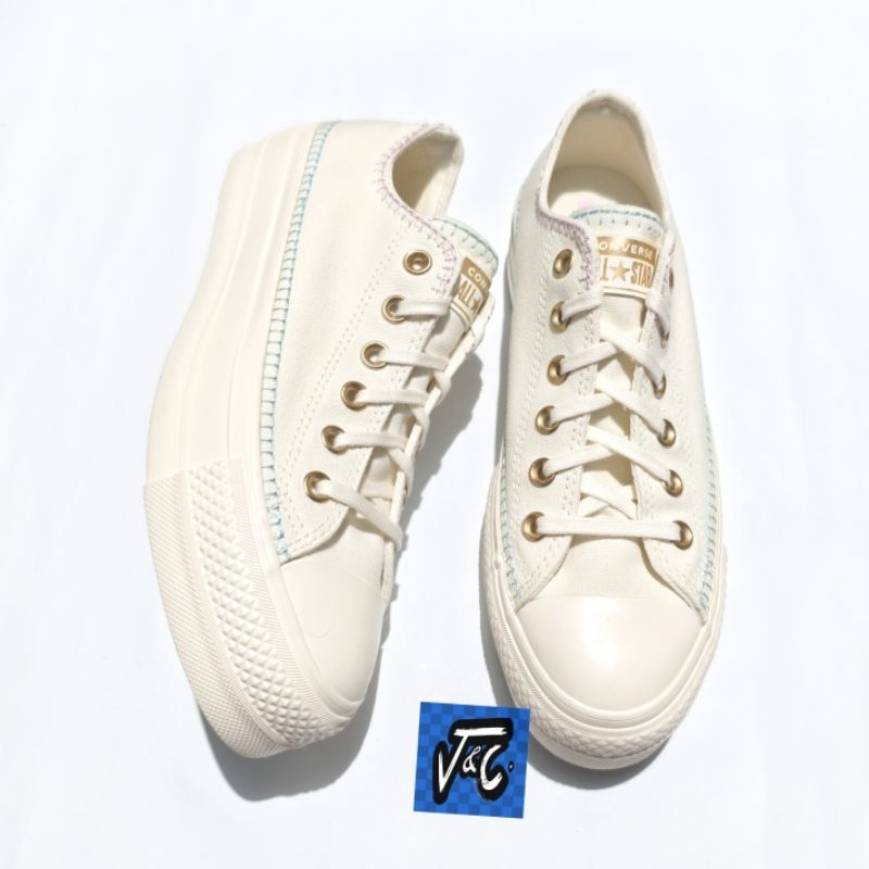 Converse Chuck Taylor All Star Lift Platform Crafted Stitching Stitch Flowers Daisy DIY Embroidered 