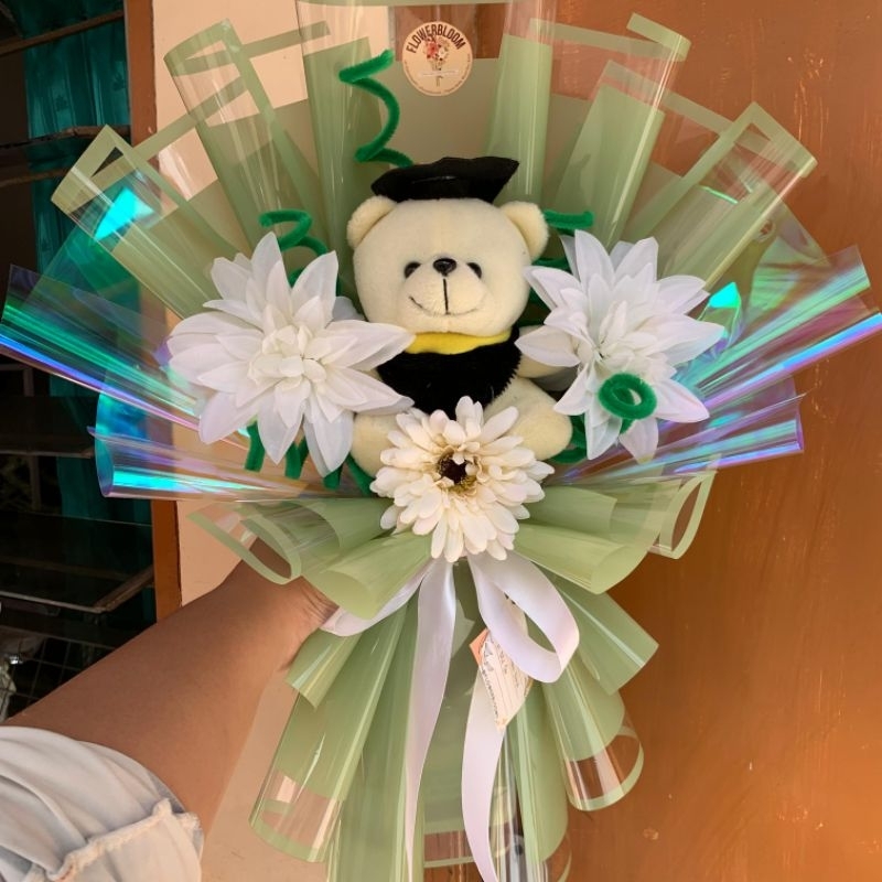 

BUKET WISUDA