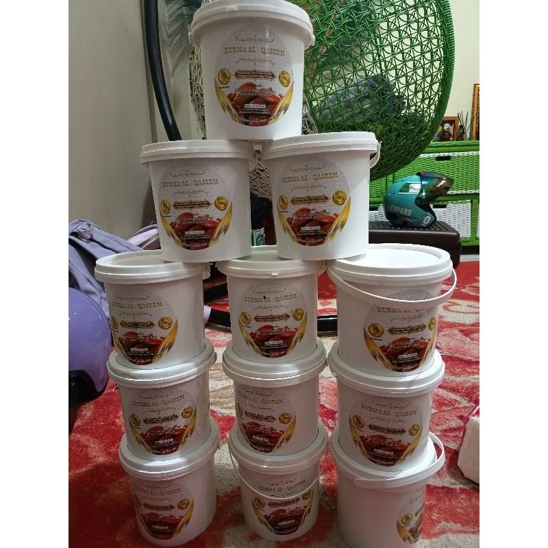 

Kurma Madinah Al-Qaseem