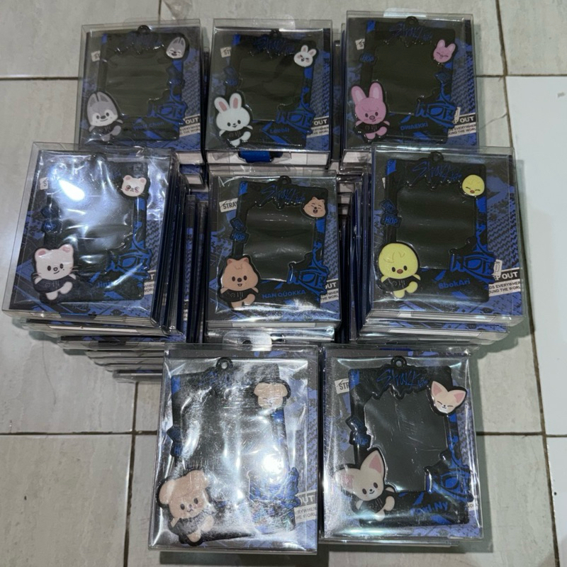 STRAY KIDS MERCH POP-UP HOP