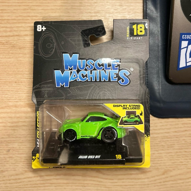 Muscle Machines by Maisto Porsche 993 911 Carrera RWB Rauh Welt Begriff Green 1:64 Diecast blister
