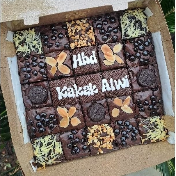 

Brownies Fudgy ukuran 20×20 ~ bisa kirim keluar kota
