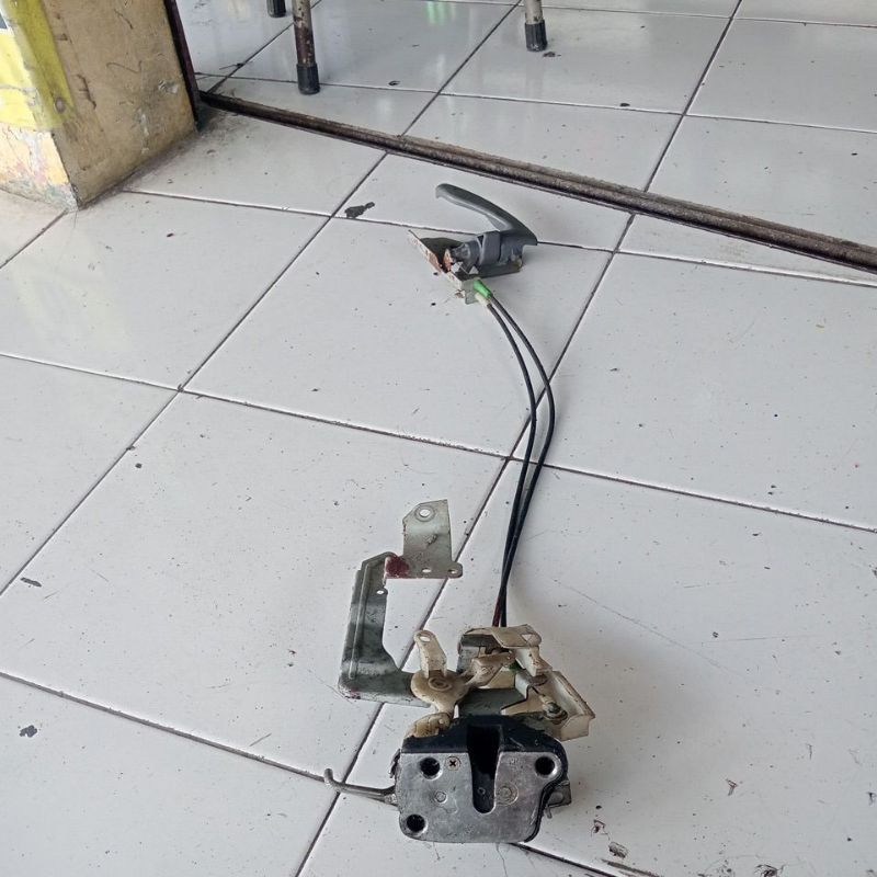 doorlock pintu kanan Mitsubishi canter plus heandle