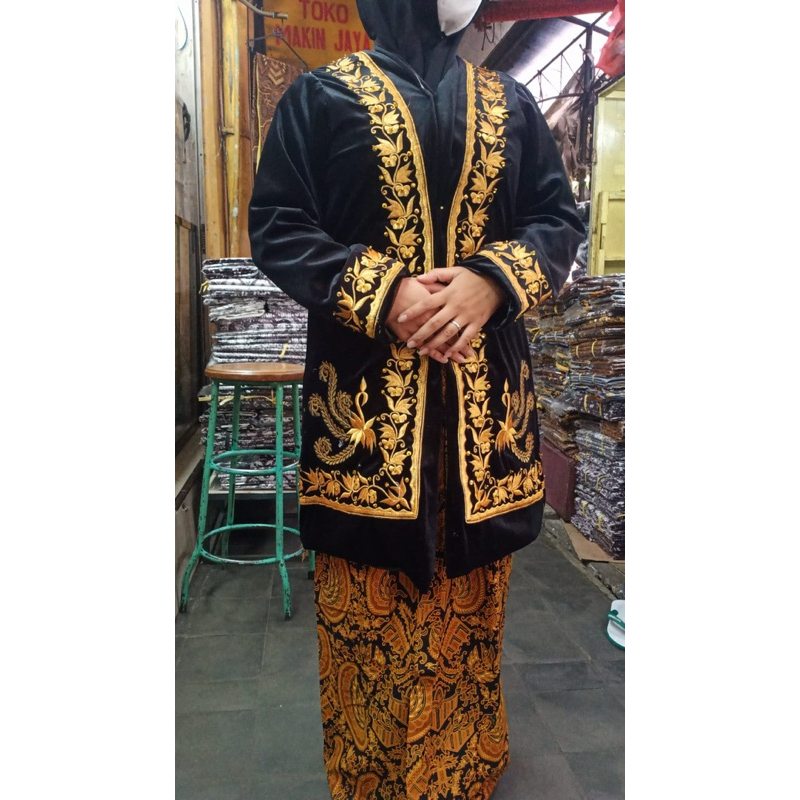 Kebaya pengantin solo putri/Kebaya bludru pengantin