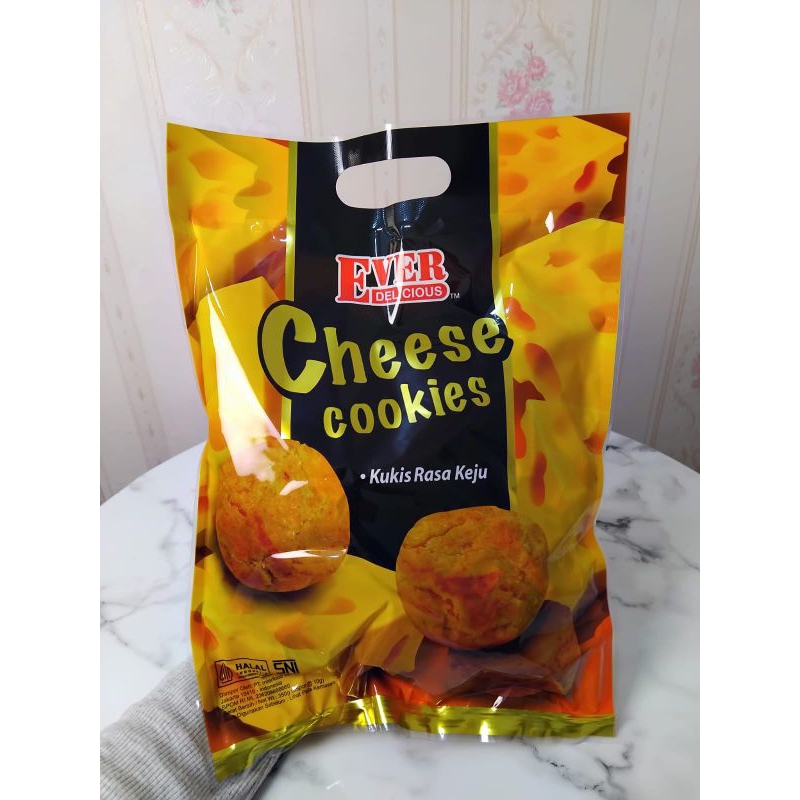 

Cheese Cookies Kukis Rasa Keju 350g (35pcs @10g)