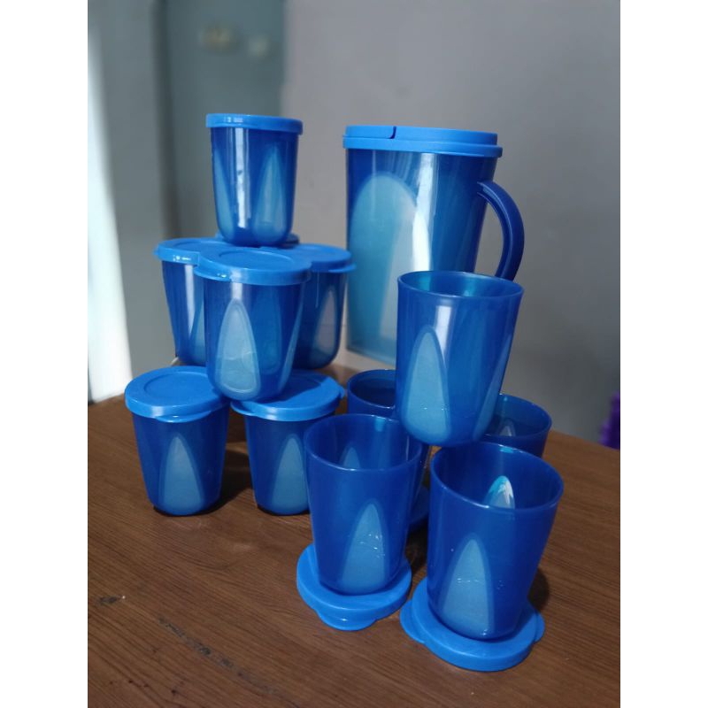 outdoor Pitcher set Tupperware