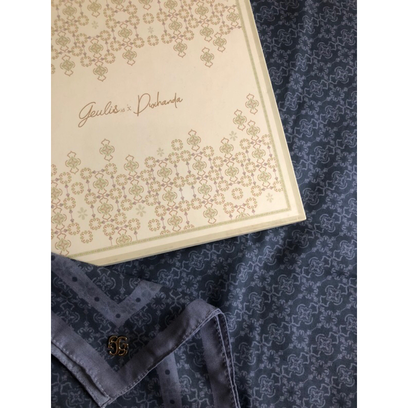 Preloved Geulis x Dwi handa Scarf