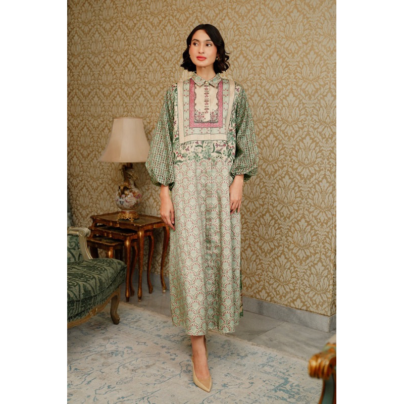 SERENITY SOIREE SLEVEE DRESS