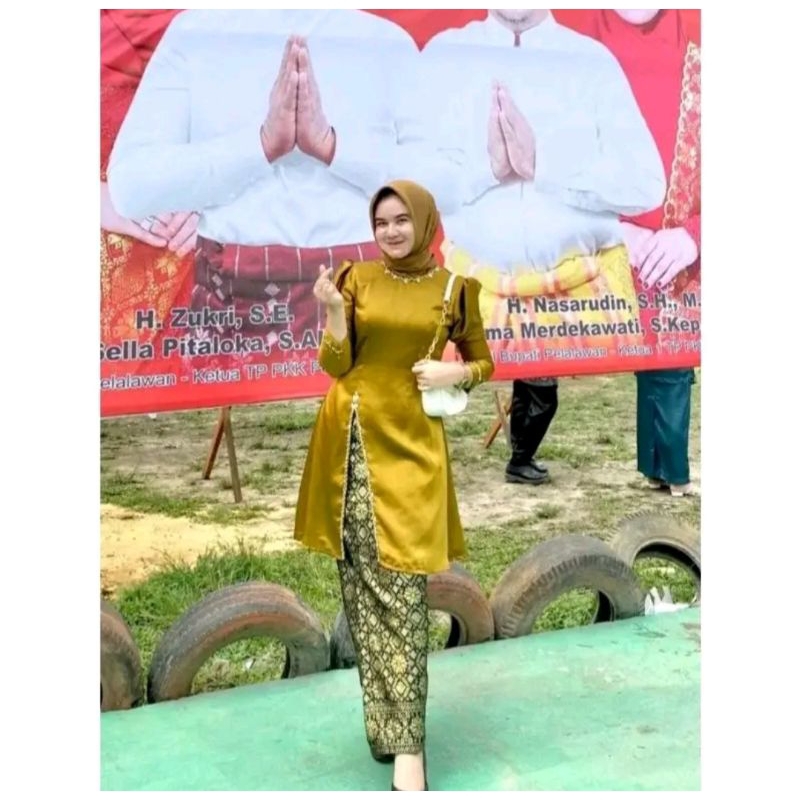 Baju kurung Melayu wanita,baju adat Melayu,baju wanita Melayu,1 set kurung Melayu