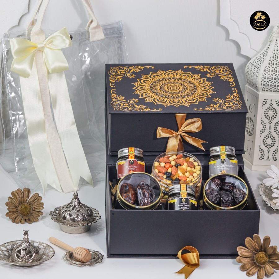 

Hampers Sehat Madu Yaman Kurma Ajwa Cemilan Sehat parsel Ramadhan