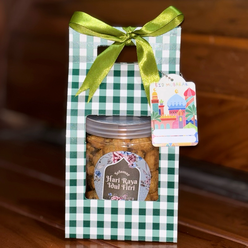 

Hampers Murah Meriah Single Jar 800ml Soes Coklat