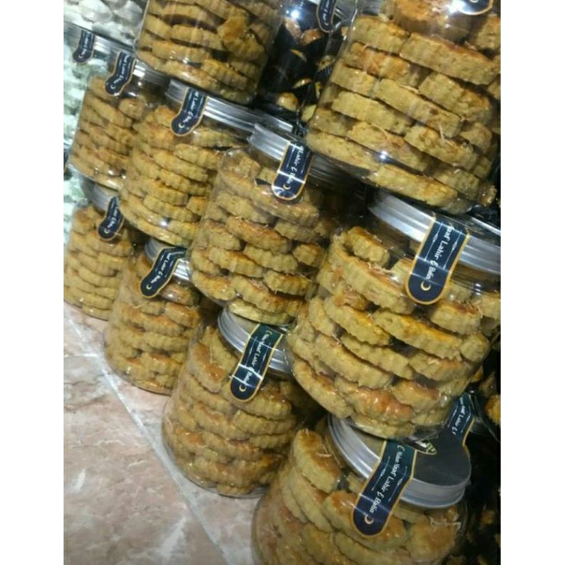 

Paket Lebaran Kue Bangkit Kacang