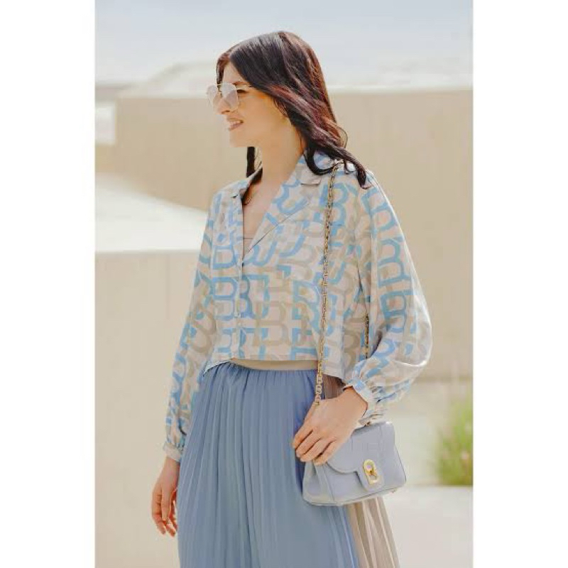 Benang jarum - Monogram Crop Outer - Blue