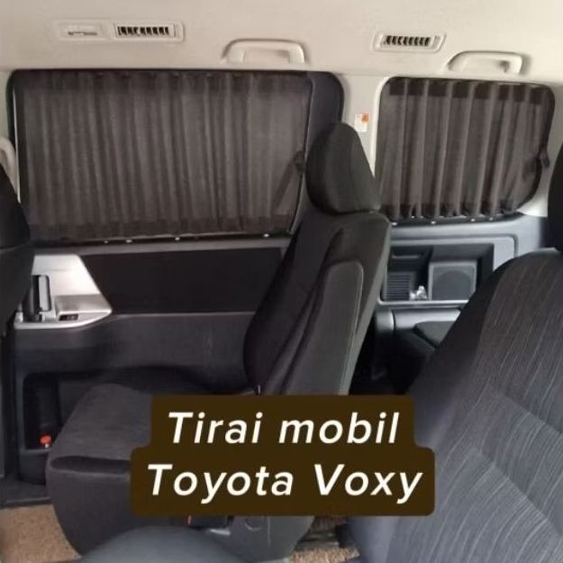 Tirai mobil Toyota Voxy Th 2022