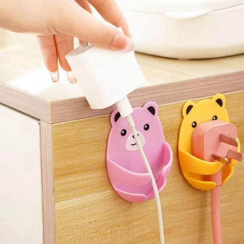 Gantungan Colokan Listrik 4 PCS Hook Gantungan Kabel Dinding Tempel
