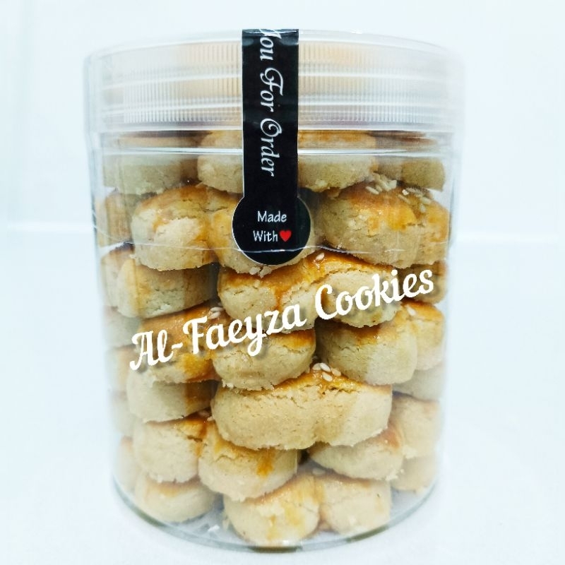 

Kue Kering Kacang Best Seller (Toples 600ml)