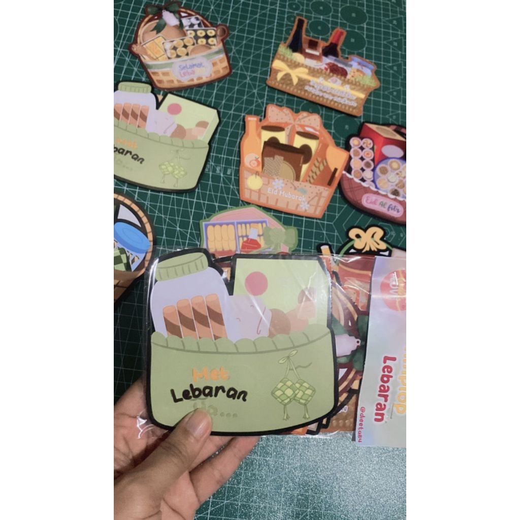 

Amplop Lebaran Parsel ukuran besar isi 8 pcs