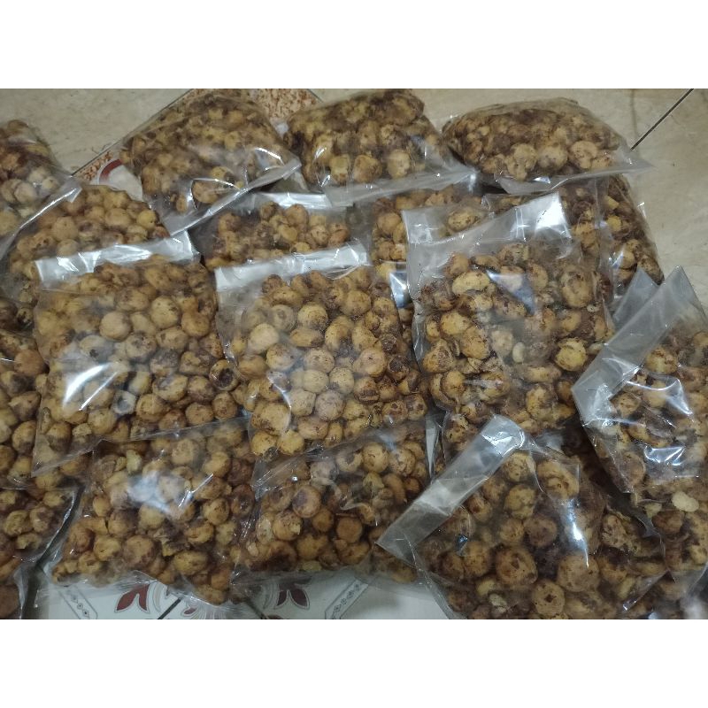 

soes rijegan pabrik murah rasa coklat dan vanilla 8000