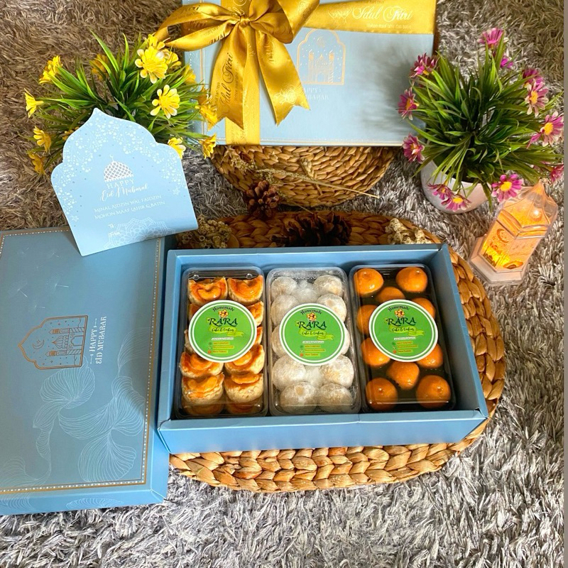 

Paket Hampers hemat Blue Isi 3 variant kue homemade