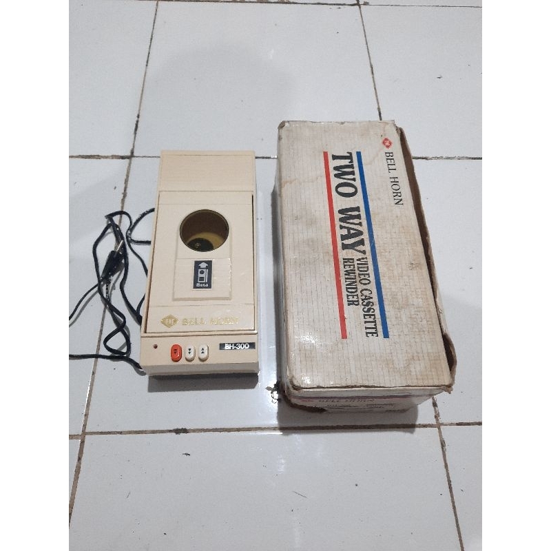 JUAL PEMUTAR KASET BETA PLAYER MERK BELL HORN (TWO WAY VIDEO CASSETTE REWINDER)