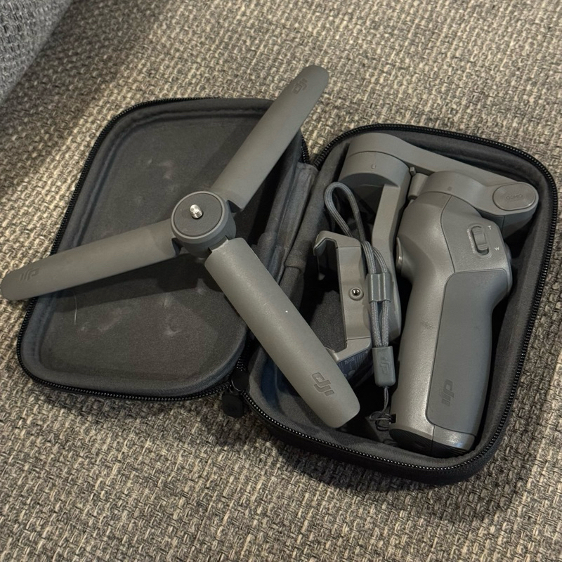 PRELOVED (SECOND) DJI Osmo Mobile 3 Combo