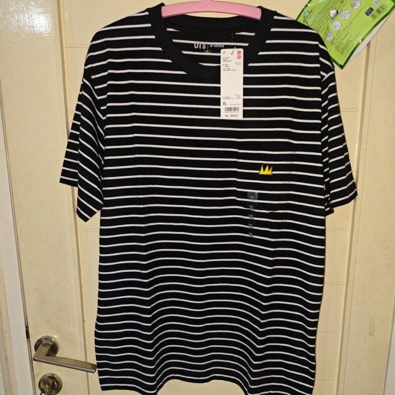 KAOS TEE UNIQLO UT ARCHIVE JMB SALUR POCKET