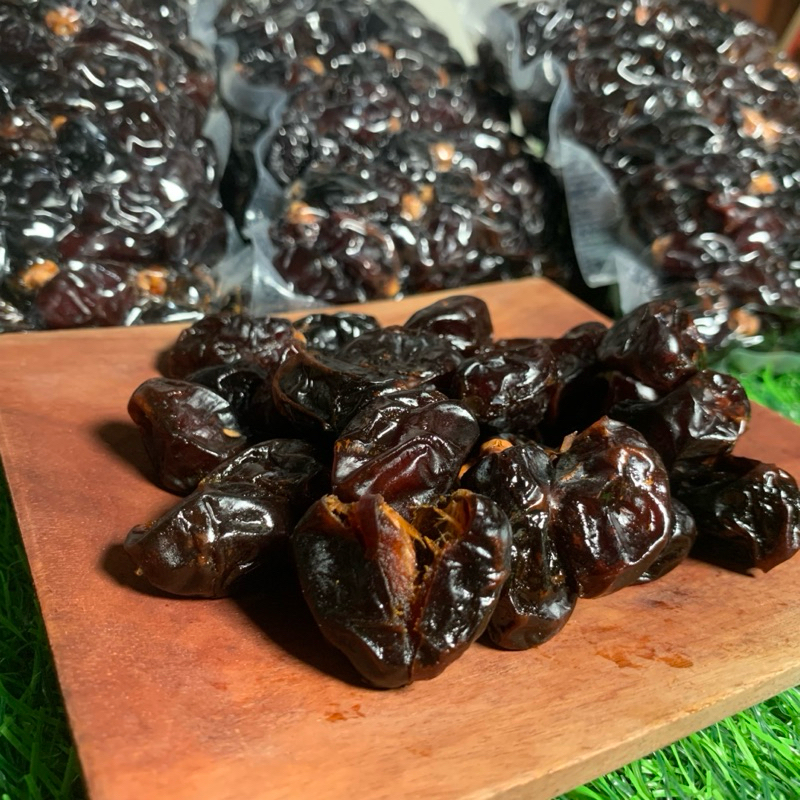 

KURMA KHENAIZI EMIRATES / KURMA LULU / BLACK BEAUTY EMIRATES DATE
