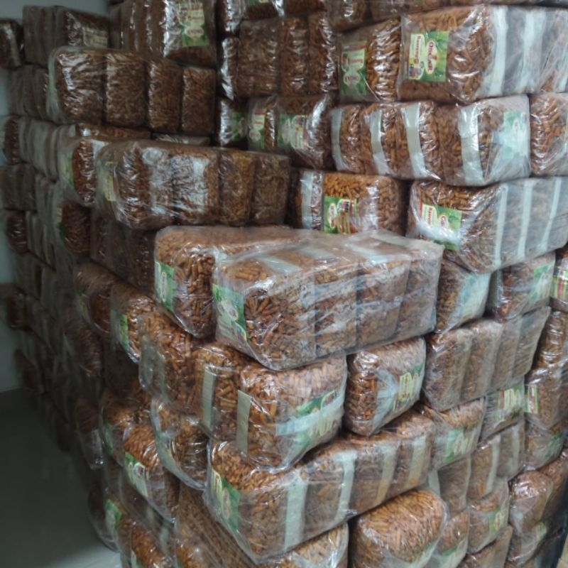 

Basreng Oscar renyah dan gurih pack berat 1 kg Seball isi 4 kg lebih murah