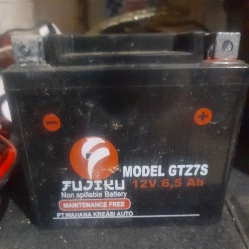 aki bekas/ second fujiku GTZ7S kondisi aki voltase 6-7v  cocok untuk  ujicoba aki