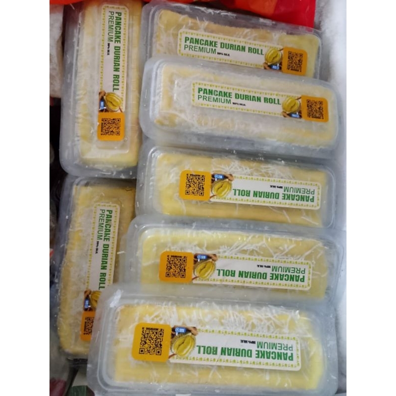 

PANCAKE DURIAN ROLL