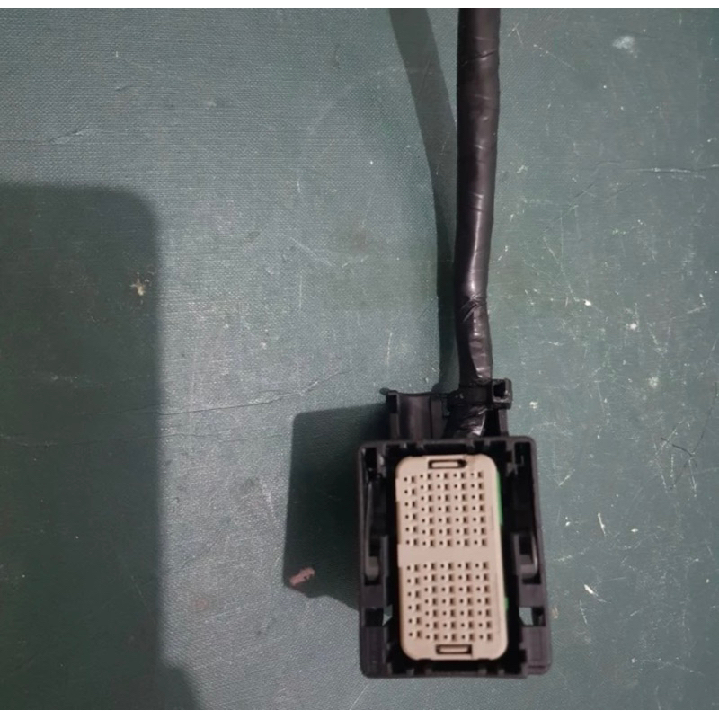 Soket ECU E2 Toyota  Daihatsu Avanza Xenia Calya Sigra 68 pin